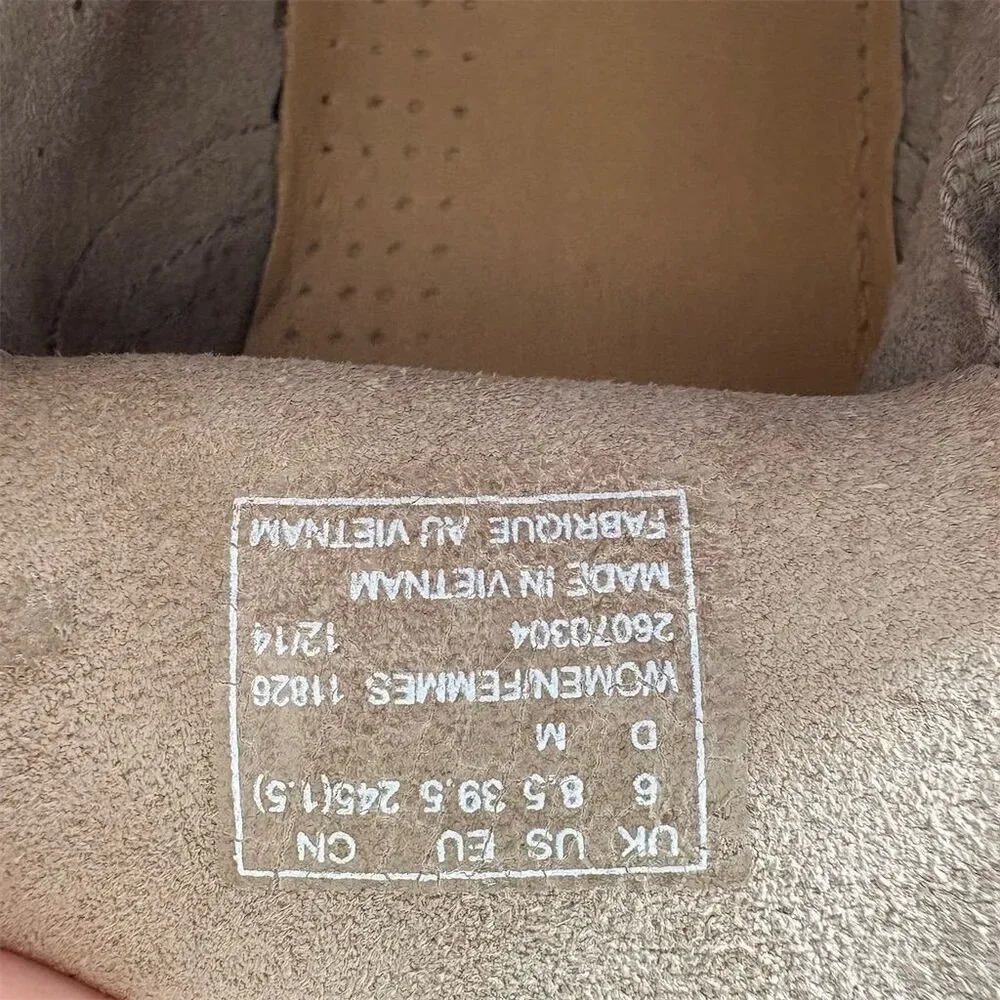 Clarks Originals Women's Desert Boot Taupe Suede Ankle Size 8 Casual